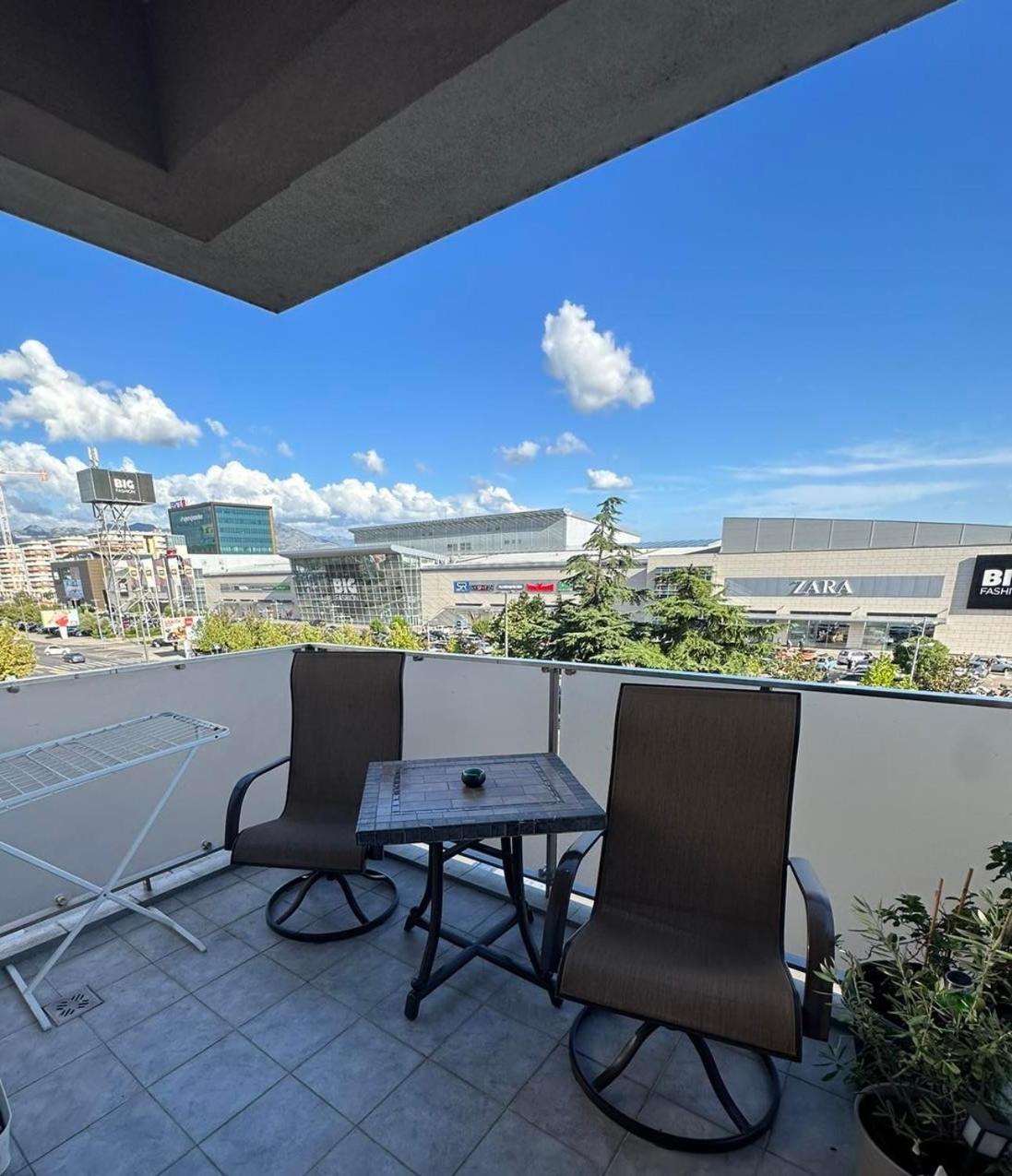 פודגוריצה City Apartment מראה חיצוני תמונה