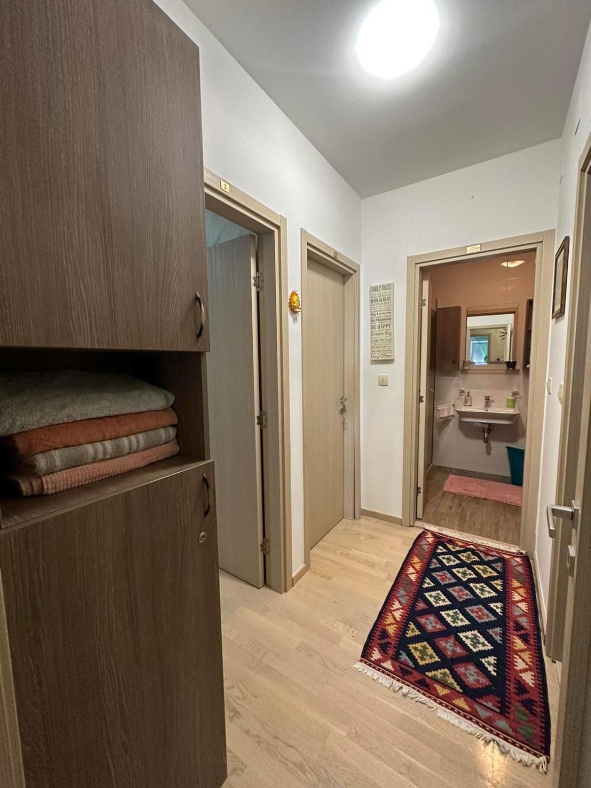פודגוריצה City Apartment מראה חיצוני תמונה